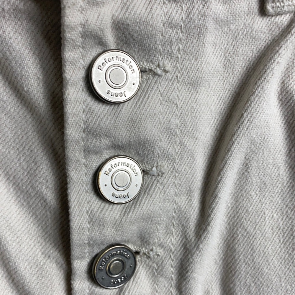 NWT Reformation Ivory Denim Shorts - Picture 5 of 5